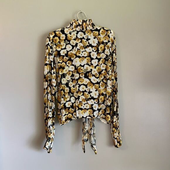 Karen Kane PETITE Lrg Black & Gold Women’s Button Down Floral Blouse NWT - Picture 3 of 15